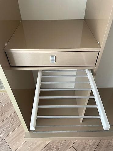 Б/у, 2 двери, С зеркалом, Бежевый, Купе, Прямой шкаф — 2
