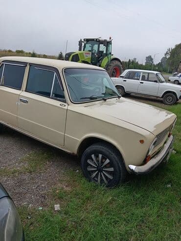 радиатор охлаждения опель вектра б: VAZ klassik sedan Xüsusiyyətlər: - Korpus: 4 qapılı sedan, bej rəng - — 5