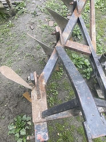 işlənmiş alətlər: 3 korpus unversal traktorlar üçün 7 lik — 2