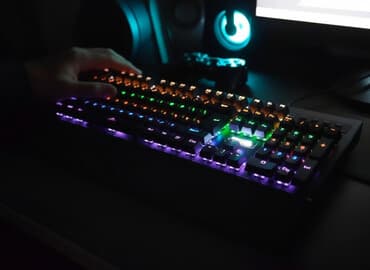 Настольные ПК и рабочие станции: JEDEL KL 90 RGB işıqlı mexaniki oyun klaviaturası - Tam ölçülü — 2