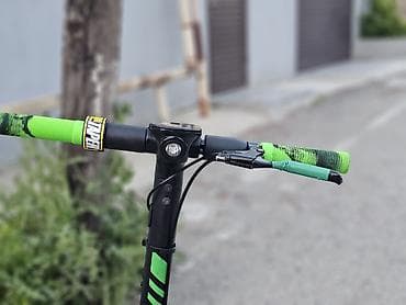 suktur: İşlənmiş Elektrik samokat 10", 751 - 1000 Vt, 16 - 25 km/s, Ünvandan götürmə, Pulsuz çatdırılma — 3