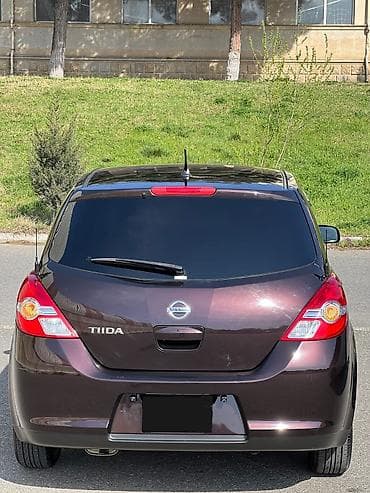 31 masin: Nissan Tiida: 1.5 l | 2011 il Hetçbek — 2