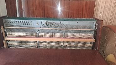 akustik gitar: Akkustik şaquli piano – “Belarus” (upright) - Korpus: parlaq taxta — 1