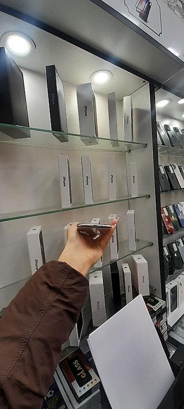 qiriq telefon: IPhone X, 64 GB, Gümüşü, Kredit — 4
