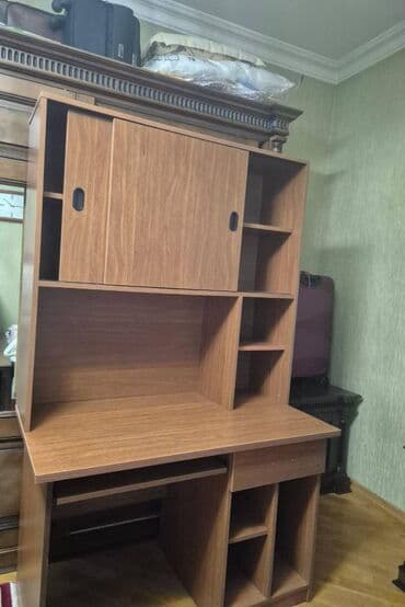 stolustu kompyuter: Yeni, Kvadrat masa — 2