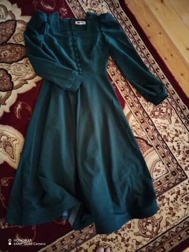 Səlamun aleykum donun qeyməti 70 azn ölçü 36 ayaqabılar 55 azn ölçü 36