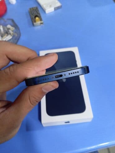 iphone qulaqliq: IPhone X, Gümüşü, Face ID — 13