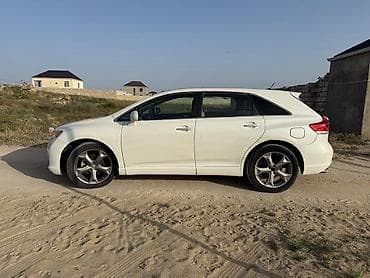 sukan: Toyota Venza: 3.5 l | 2010 il Krossover — 3