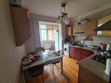 4 mikrorayon satilan menziller: Bakı, 3 otaqlı, Köhnə tikili, m. Xalqlar Dostluğu, 65 kv. m — 6