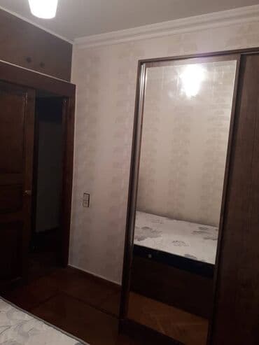 mingecevirde ucuz kiraye evler: Azadliq metrosunun yaxınlığında köhnə kapital banka yaxın 5 — 6