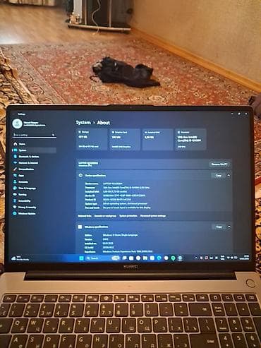 Huawei noutbuku – Windows 11 Home Single Language ilə Əsas