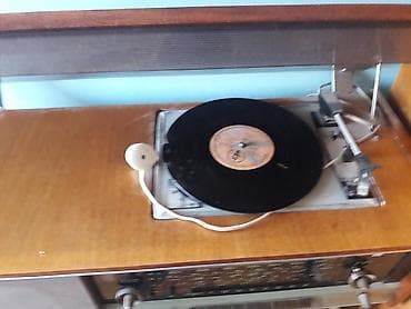 akustik gitara simi: Antikvar radio. 1960-cı ilin radiosudu — 3