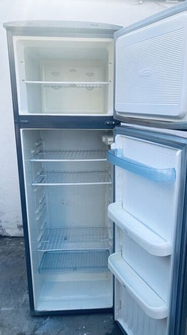 Plitələr və bişirmə panelləri: İşlənmiş 2 qapılı Beko Soyuducu Satılır, rəng - Gümüşü — 2