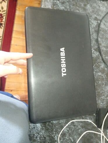 Modemlər və şəbəkə avadanlıqları: Toshiba noutbuk – Satellite seriyası - Ekran: təxminən 15.6" parlaq — 1