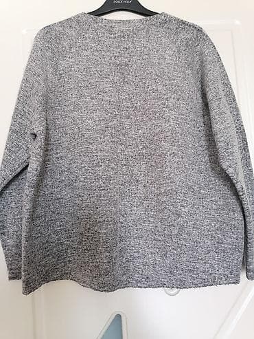 ag gumus: Кофточка белоснежная рукава короткие.
Цена 20 АЗН — 10