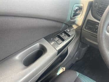 sürət qutusu yağı: Nissan Sunny sedan Bu nömrəyə WhatsApp vasitəsilə yaza bilərsiniz — 7