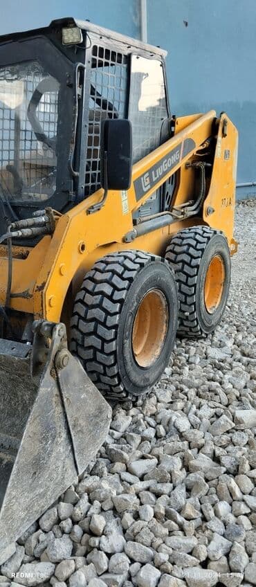 ekskvator: Texnika satilir hecbir prablemi yoxdu ili 2013. Moto saat 6330 — 2