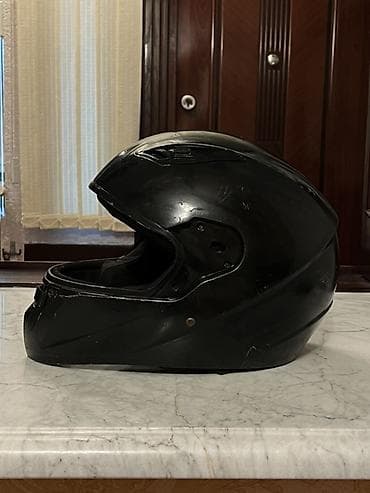 disk teker vaz: Tam üzlü motosiklet dəbilqəsi – qara rəng Xüsusiyyətlər: - Tam üzlü — 1