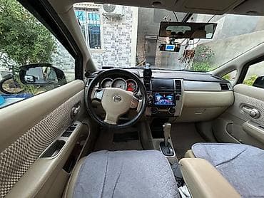 07 2011: Nissan Tiida: 1.5 l | 2011 il Hetçbek — 7