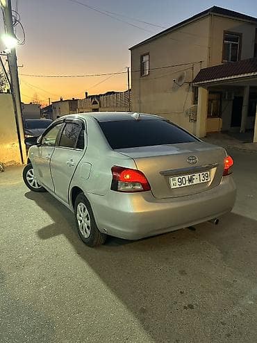 aftamabiller: Toyota Yaris: 1.3 l | 2007 il Sedan — 9