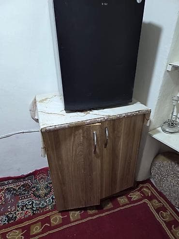 nəsimi rayonu: 8 noyabr metrosuna yaxın 1 otaq kirayə verilir,yalnız XANIMLAR üçün — 4