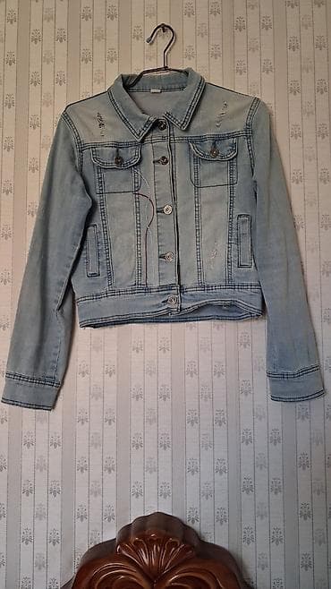 Личные вещи: Açıq mavi rəngdə qısa denim caket - Klassik yaxalı və düyməli ön — 3