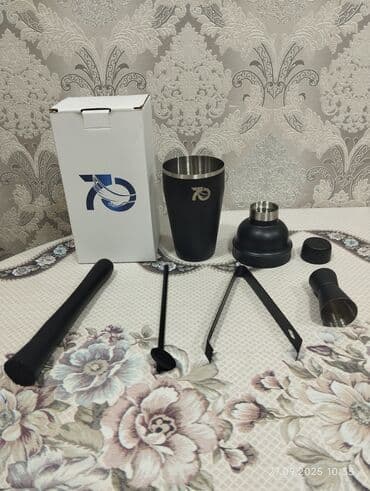 çistka qaşığı: Kokteyl hazırlama dəsti – qara rəngli, paslanmayan poladdan. Dəstdə — 2