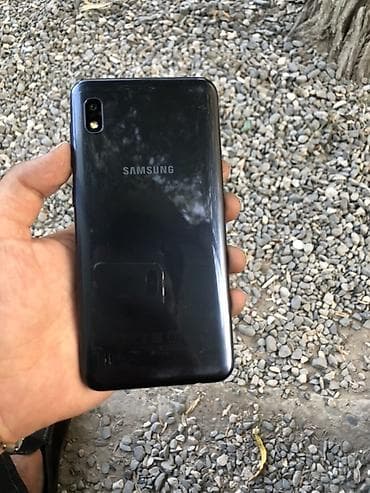 ref iphone satisi: Samsung Galaxy A10, 32 GB, rəng - Qara, Sensor, İki sim kartlı, Face ID — 1