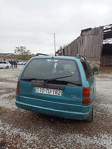 belarus 892 satilir: Opel Astra: 2 l | 1995 il Universal — 4