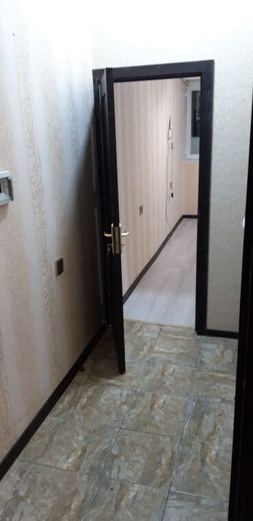 razində kirayə evlər: Qiymet 450 Mertebe 11 / 11 İcarəyə verilir 2 otaqlı yeni tikili sahə — 7
