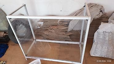 İstehsal avadanlığı: SEAKOO işıqlandırılan vitrin lövhəsi və şüşə vitrin karkası Məhsul: - — 2