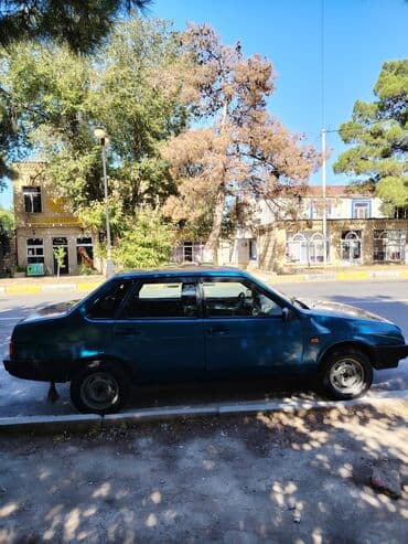 vito 8 1: VAZ (LADA) 21099: 1.6 l | 2004 il 165000 km Sedan — 3