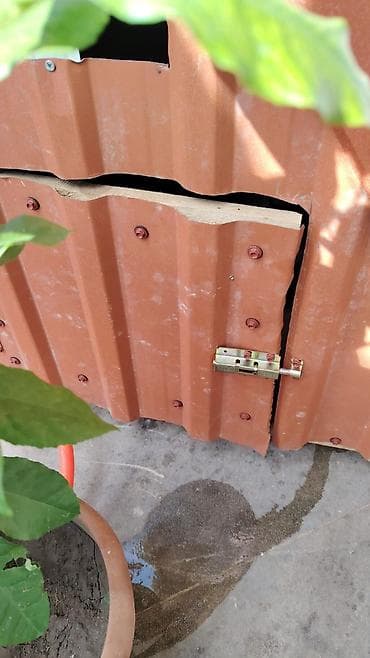 Uzunu eni 1 metr. qiyməti 50 manat. əmircanda yerləşir