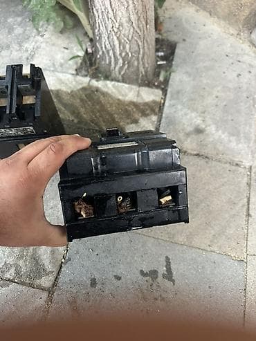 3 reqemi: Məhsul: 3 fazalı avtomat açar (sərt korpuslu, şiber tipli) — 6