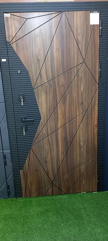qoz lepesi: Müasir dizaynlı giriş qapısı - Material: metal əsaslı, üzəri ağac — 1