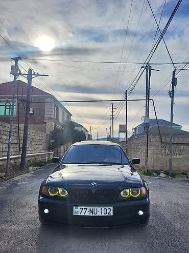 BMW 325: 2.5 l | 2002 il Sedan