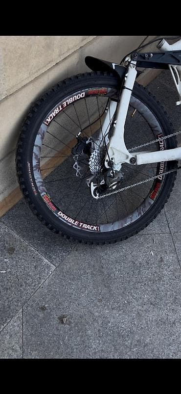 velosiped kameri: Freeride/daunhill tərzində tam asqılı dağ velosipedi - Çərçivə — 8