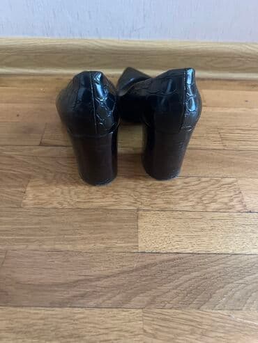 детские кожаные туфли: Туфли, Carlo Pazolini, Размер: 37, цвет - Черный, Б/у — 2