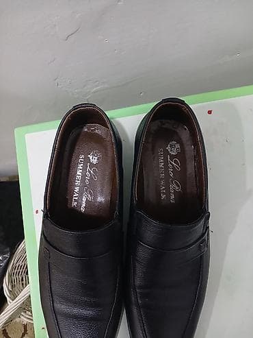 ayaqqabı kozhannye type 0: Barter mumkundur baxir teklife 45 azn alinib bir defe geyinilib. Kişi — 2