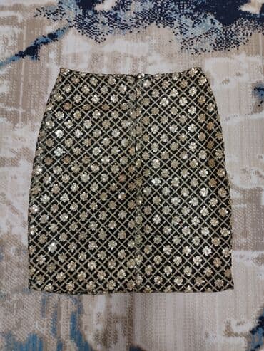 белые плиссированные юбки: Cəmi 2 dəfə geyilib. Ela vəziyyətdədir.Las Vegas maqazininden 40 AZN-ə — 2