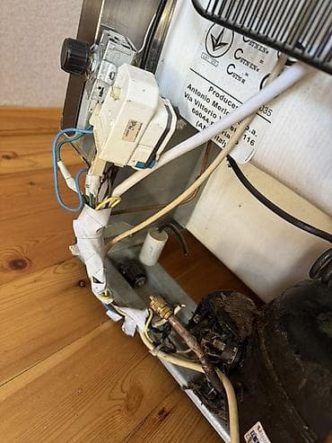 soyuducu stinol: İşlənmiş 2 qapılı Ardo Soyuducu Satılır, rəng - Gümüşü, Təkərli — 8