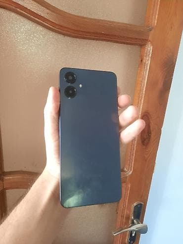 apple iphone 3g: Samsung Galaxy A06, 128 GB, rəng - Qara, Sensor — 2
