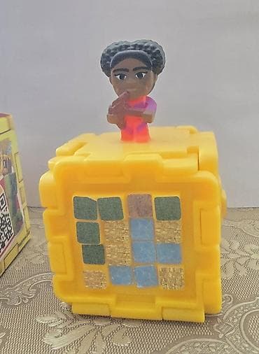 kinder oyuncaq: Mcdonalds minecraft movie oyuncağı qutu ilə birlikdə 3 azn — 2