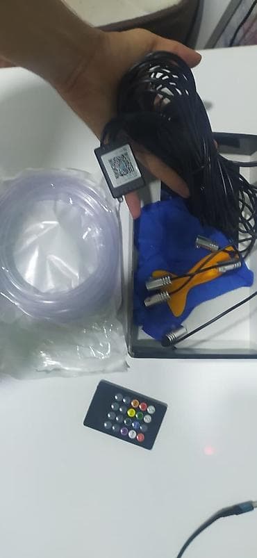 Avtomobil interyeri üçün RGB LED işıqlandırma dəsti Xüsusiyyətlər: - — 1