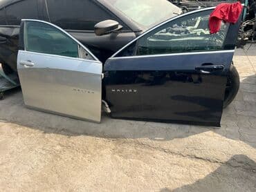 Şüşələr: Ağ rəngdə olan, “Equinox” markalı avtomobil qapısı. Qapının xarici — 4