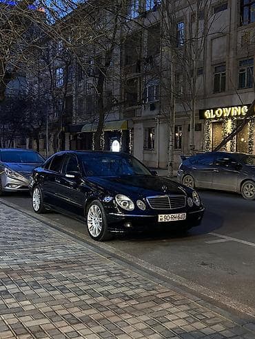 vito disk: Mercedes-Benz E-Class: 2.2 l | 2004 il Sedan — 4