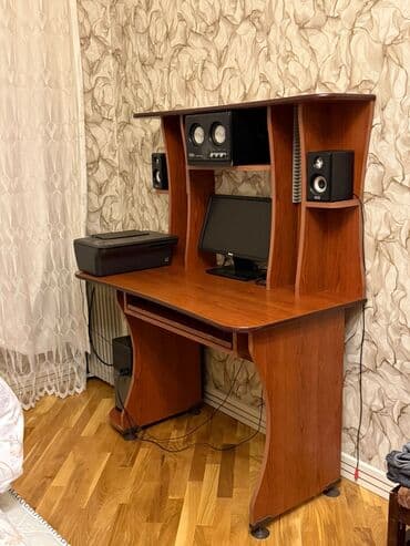 Kompüter masası, İşlənmiş