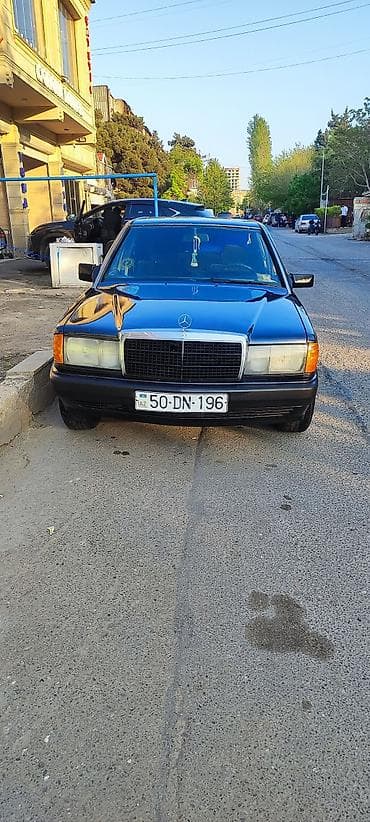 mercedes e280: Mercedes-Benz 190 (W201) sedan - Ban növü: sedan, 4 qapı - Rəng: qara — 2