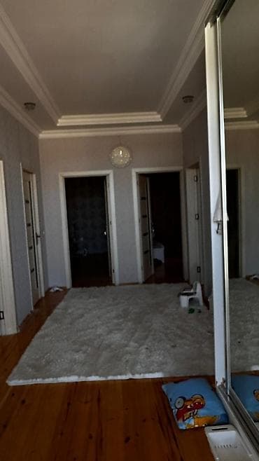 ucarda ev alqi satqisi: Satılır: geniş və işıqlı mənzil (şəklin təqdim etdiyi plan) — 10
