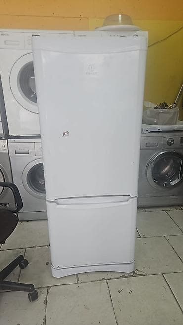 Indesit iki kameralı soyuducu - Rəng: ağ, klassik dizayn - Üst